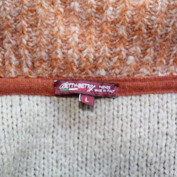 Betty Betty Sweater / Shawl - Picture 6 of 6